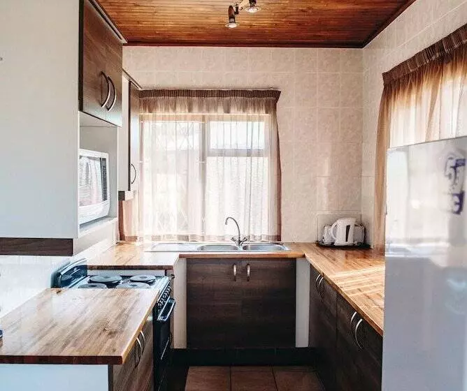 Port Edward Holiday Resort