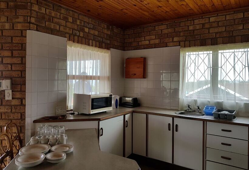 Port Edward Holiday Resort