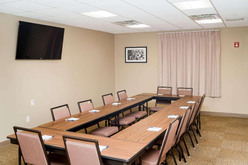 בית מלון כפרי Mainstay Suites