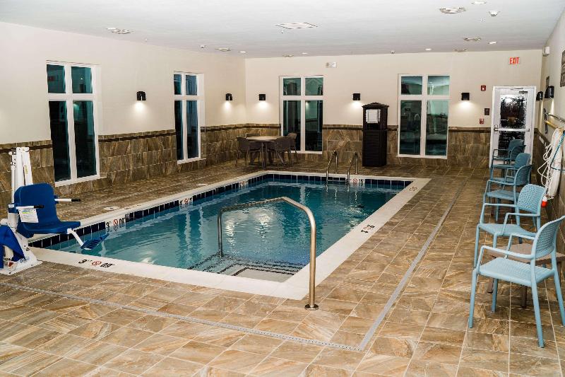 בית מלון כפרי Mainstay Suites