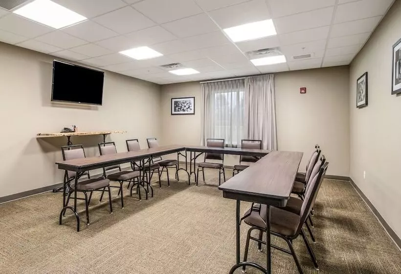 Hotelli Mainstay Suites