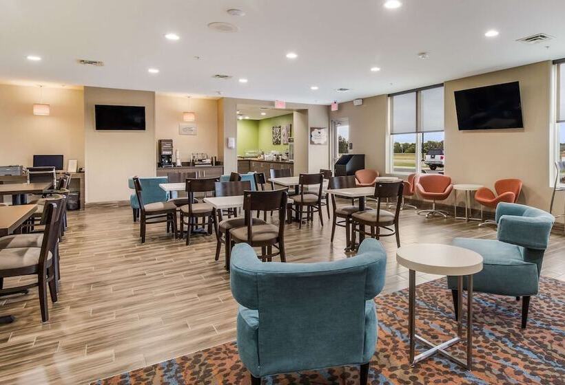 בית מלון כפרי Mainstay Suites