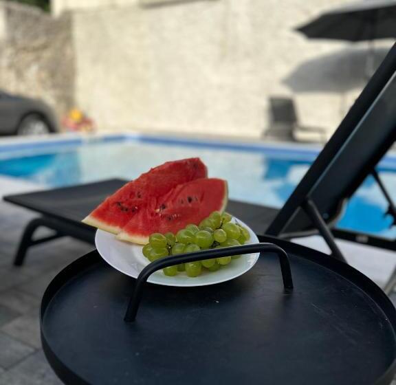 پانسیون Vila Hana