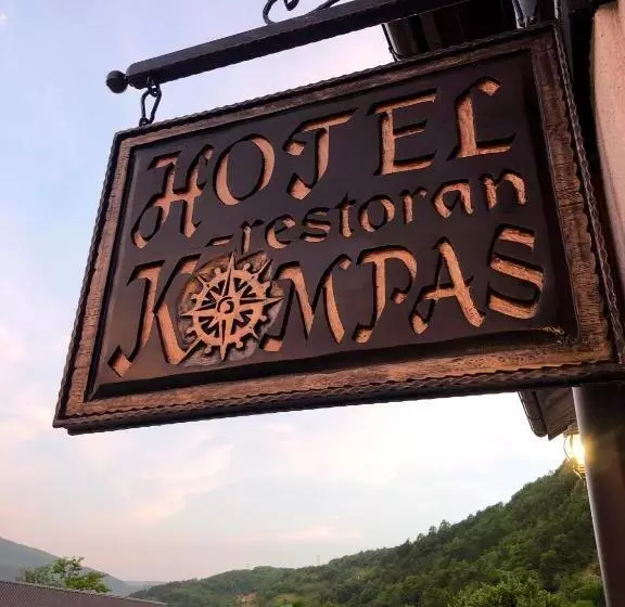 هاستل Kompas