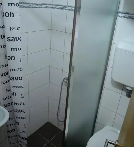 هاستل Kompas