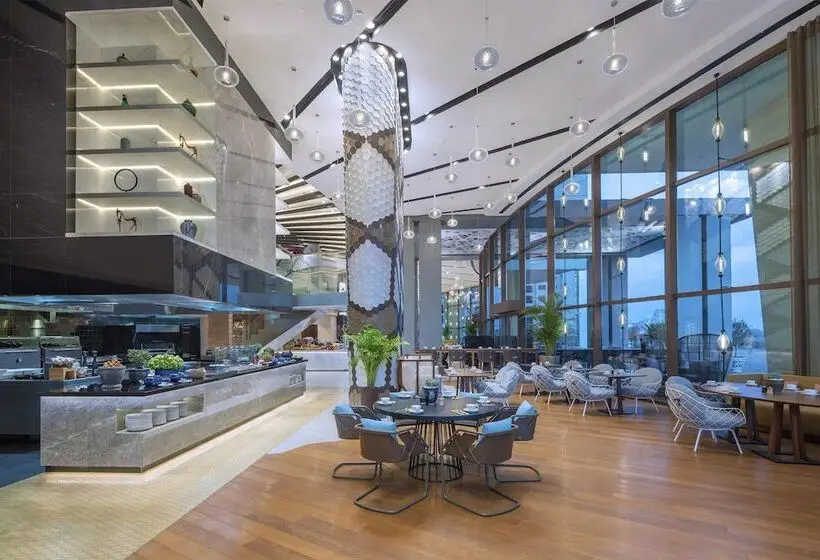 هتل Andaz Dubai The Palm, By Hyatt