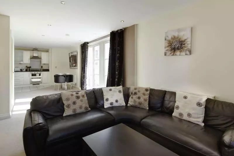 Hotelli Ur Stay Apartments Freemens Meadow