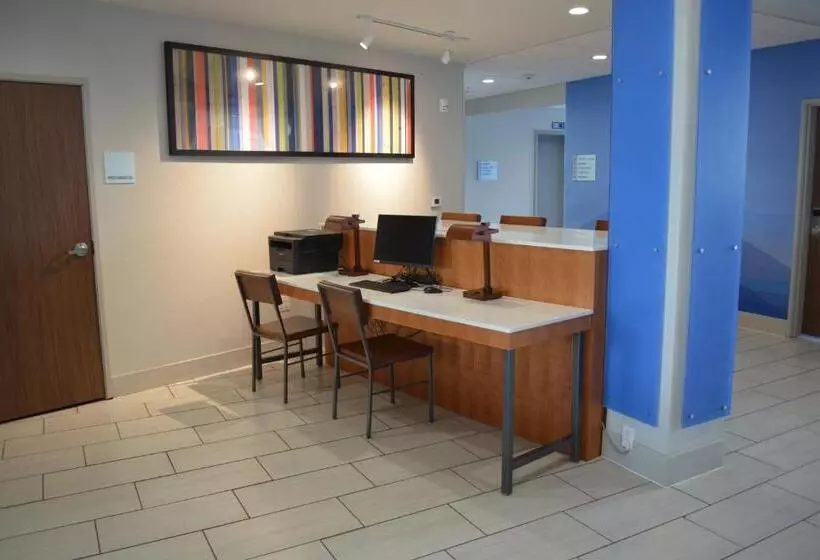 ホテル Holiday Inn Express & Suites   Liberal, An Ihg