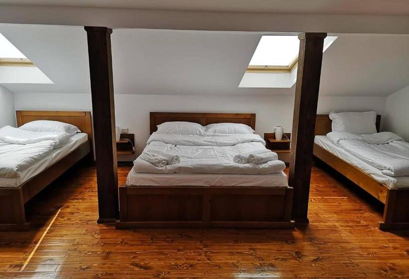 Todeva House Hotel And Tavern