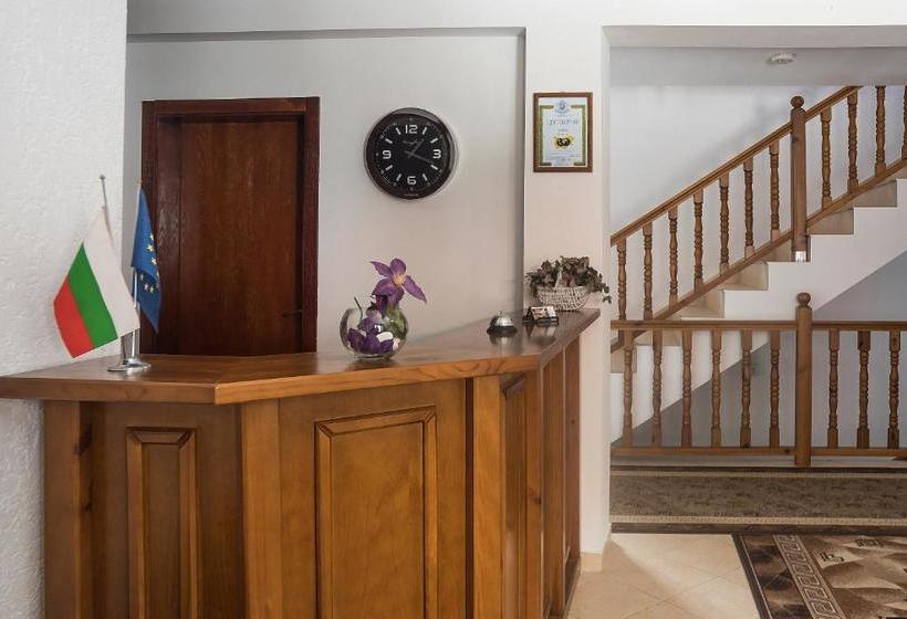 Todeva House Hotel And Tavern