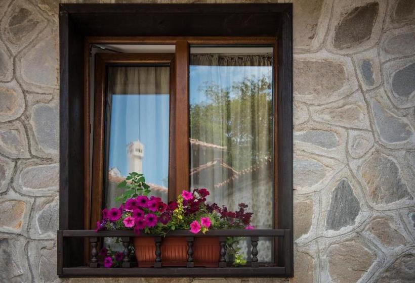 Todeva House Hotel And Tavern