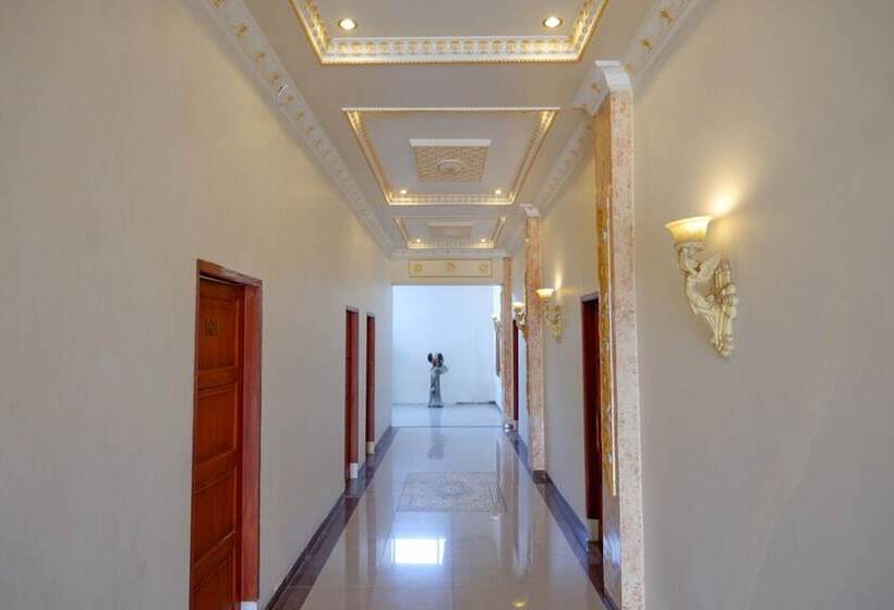 פנסיון Reddoorz @ Jalan Pattimura Palu