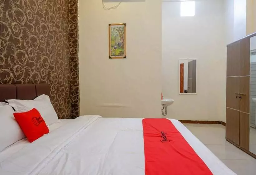 ペンション Reddoorz @ Jalan Pattimura Palu