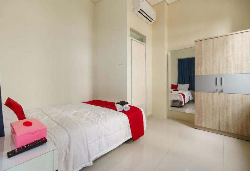 بنسيون Reddoorz @ Pasar Baru 2