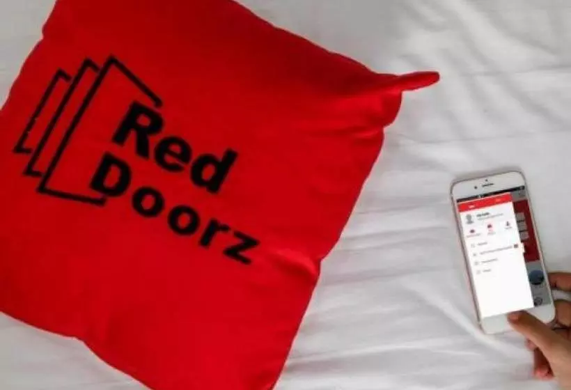 ペンション Reddoorz @ Pasar Baru 2