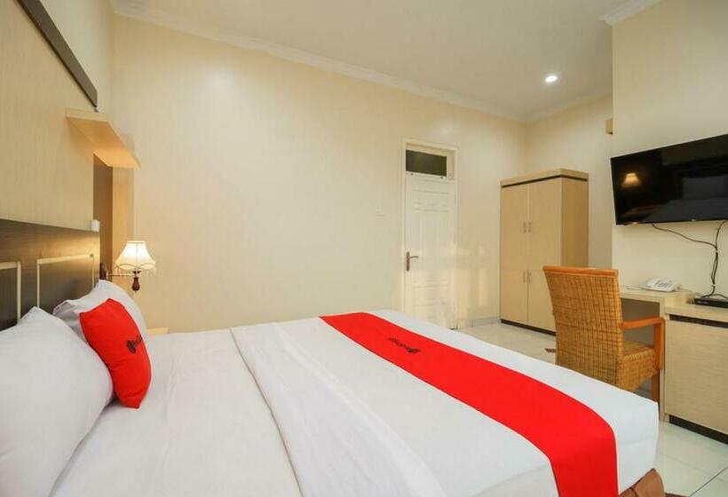 Reddoorz Plus @ Hotel Sempurna Watervang Lubuk Linggau