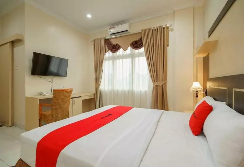 Reddoorz Plus @ Hotel Sempurna Watervang Lubuk Linggau