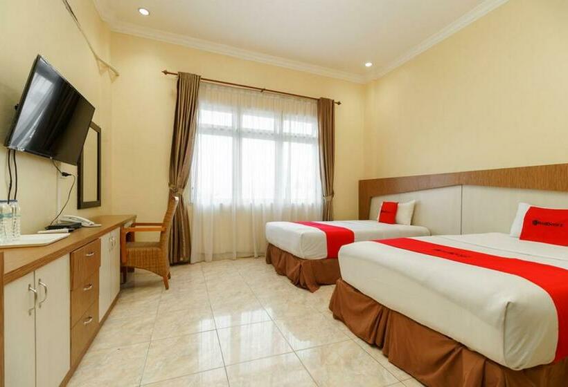 Reddoorz Plus @ Hotel Sempurna Watervang Lubuk Linggau