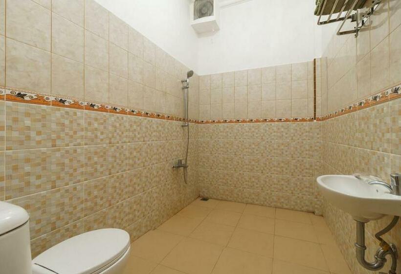 Reddoorz Plus @ Hotel Sempurna Watervang Lubuk Linggau