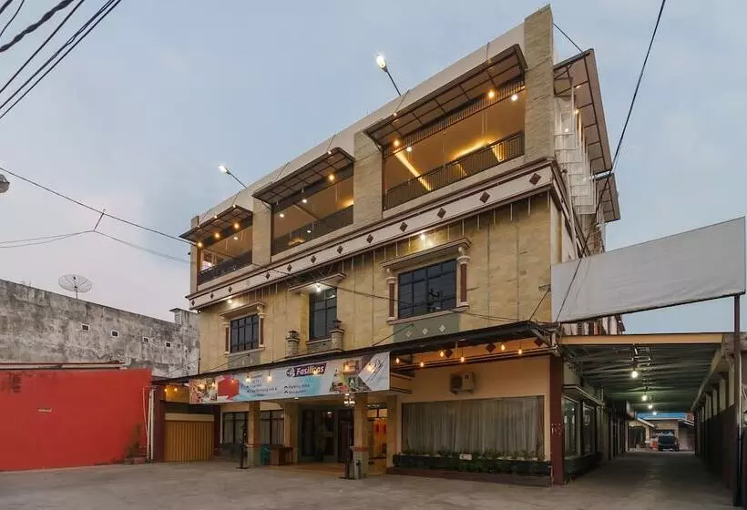 Reddoorz Plus @ Hotel Sempurna Watervang Lubuk Linggau