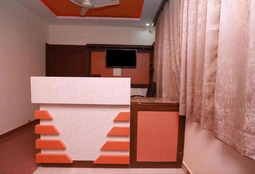 هتل Ram Krishan Home