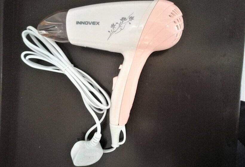 Pension (Hôtel basse catégorie) One Bhakthi