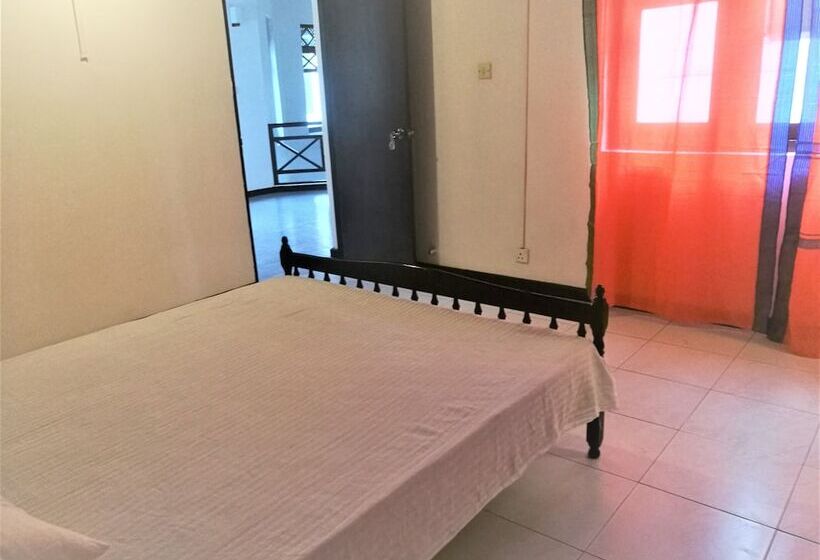 Pension (Hôtel basse catégorie) One Bhakthi