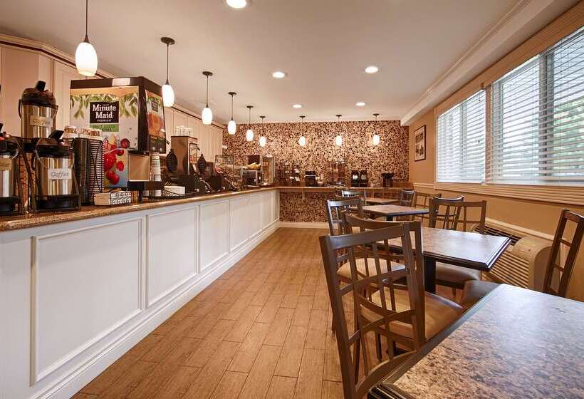 Отель Best Western Of Harbor Springs