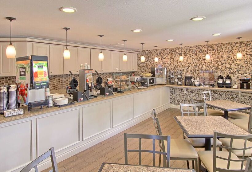 Отель Best Western Of Harbor Springs