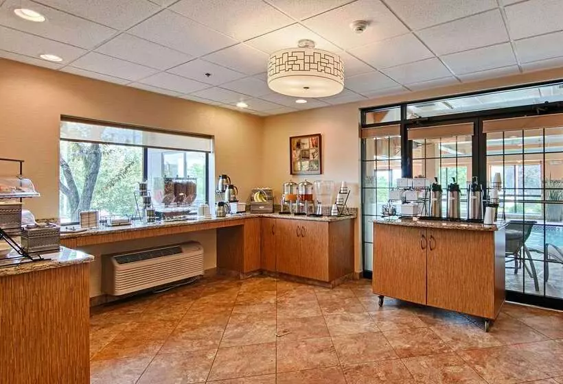 فندق Comfort Inn & Suites Copley Akron