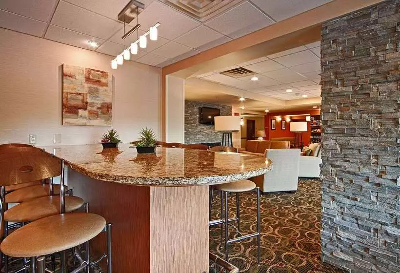فندق Comfort Inn & Suites Copley Akron