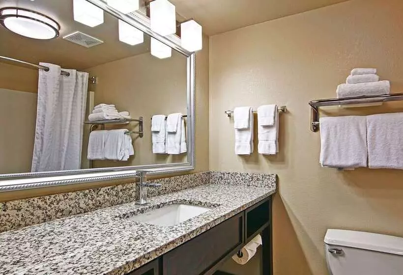 فندق Comfort Inn & Suites Copley Akron
