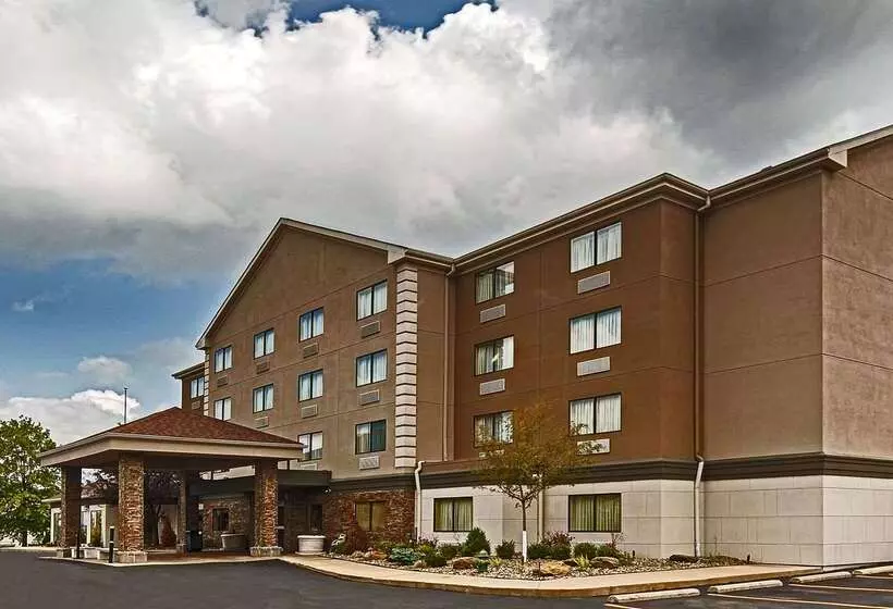 فندق Comfort Inn & Suites Copley Akron