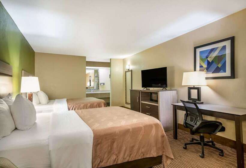 בית מלון כפרי Quality Inn & Suites Garland   East Dallas