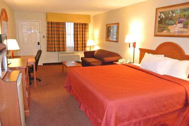 فندق Quality Inn & Suites Garland East Dallas