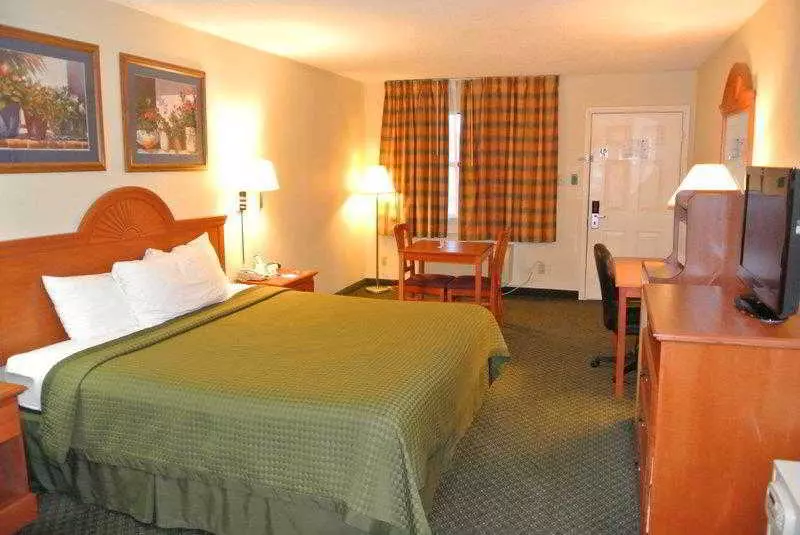 فندق Quality Inn & Suites Garland East Dallas