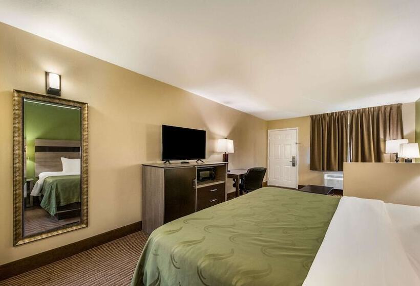 בית מלון כפרי Quality Inn & Suites Garland   East Dallas
