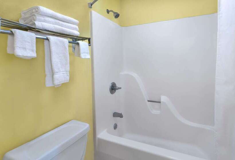 בית מלון כפרי Super 8 By Wyndham Breaux Bridge