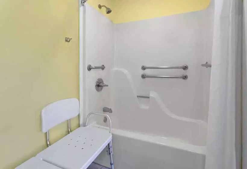 호텔 Super 8 By Wyndham Breaux Bridge