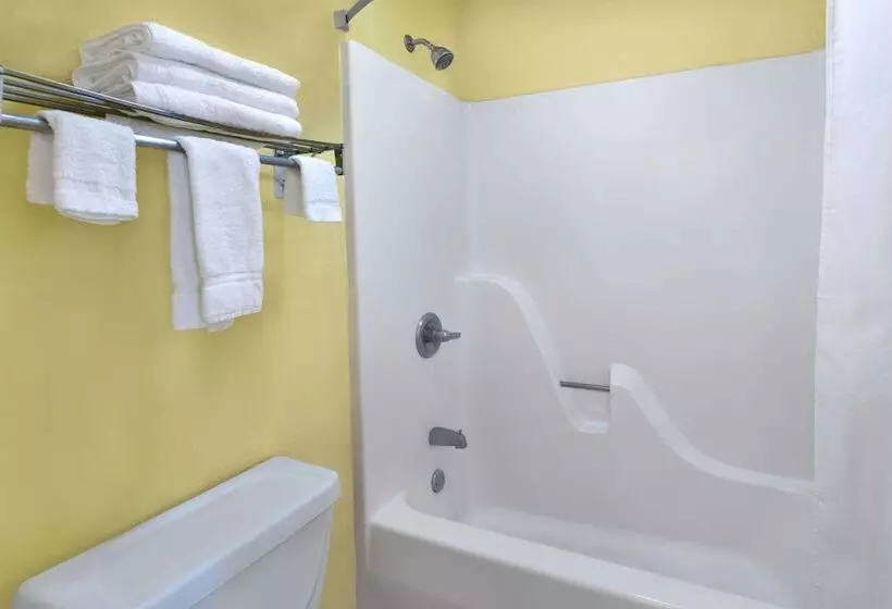 호텔 Super 8 By Wyndham Breaux Bridge