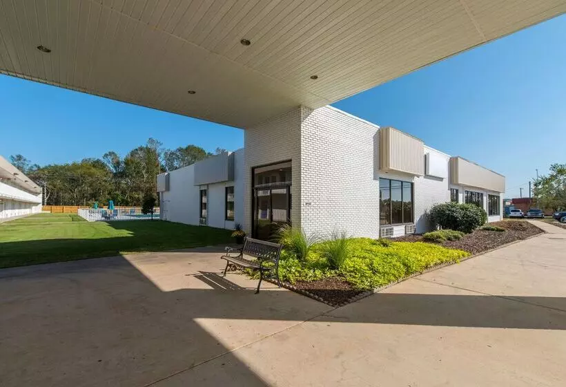 בית מלון כפרי Americas Best Value Inn Hamilton