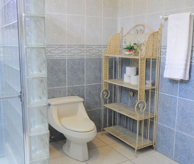 Del Real Bed & Breakfast