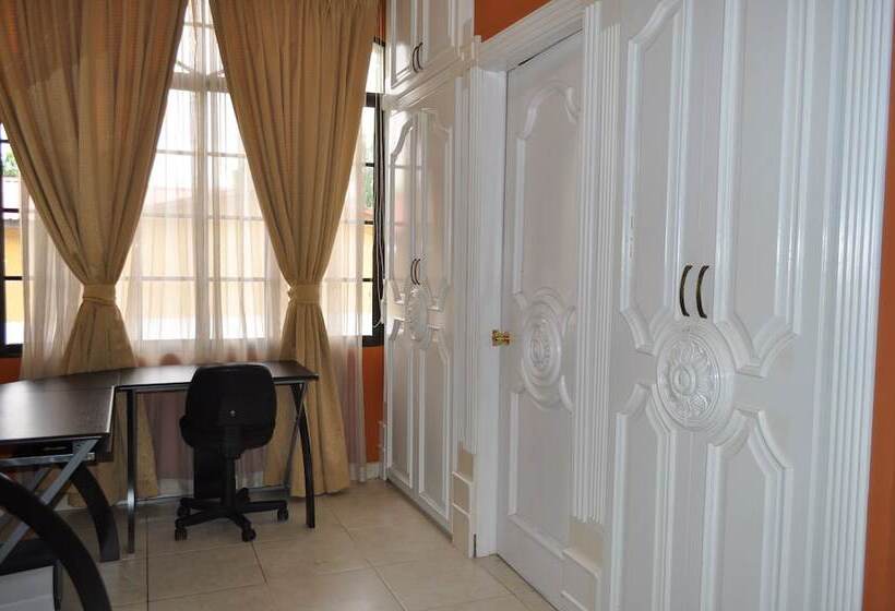 Del Real Bed & Breakfast