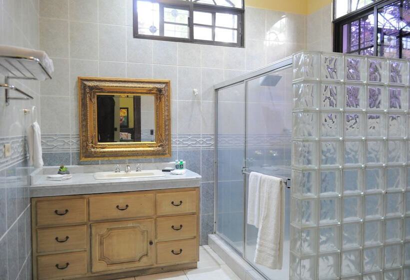 Del Real Bed & Breakfast