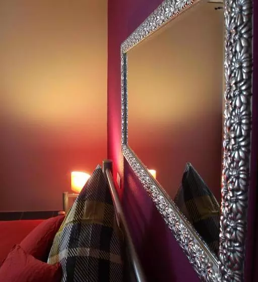 Stundenhotel Lustra