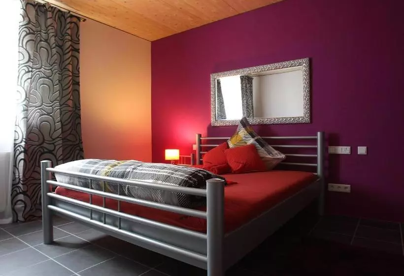Stundenhotel Lustra