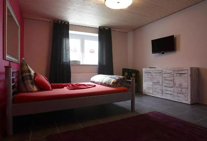 Stundenhotel Lustra