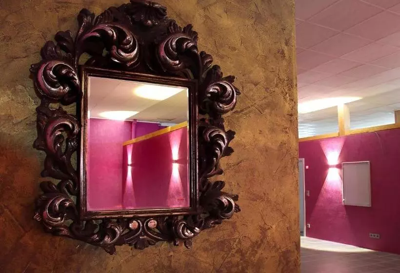 Stundenhotel Lustra