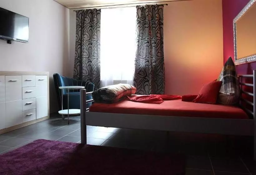 Stundenhotel Lustra