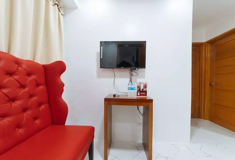 هتل Reddoorz At Dbuilders Rooms Bangkal Makati